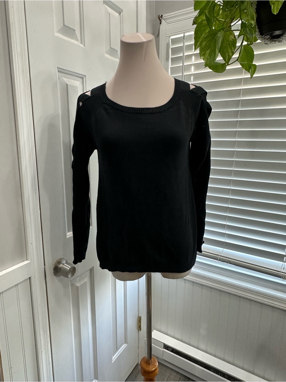 Skies Are Blue Black Cold-Shoulder Knit Sweater